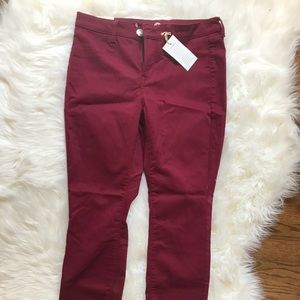 NWT Cranberry Skinny Jeans Size 9